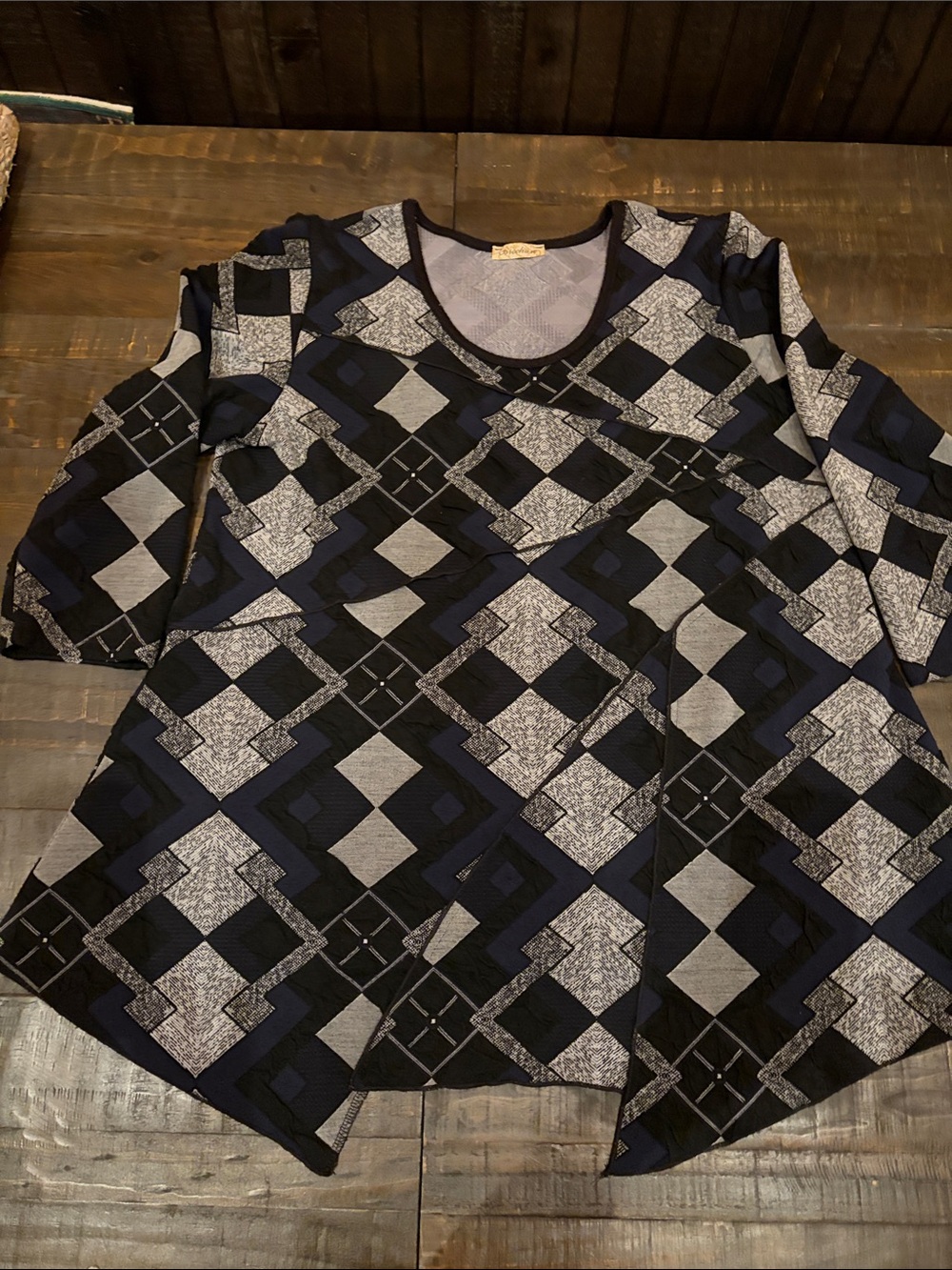 Brochure Tunic Top Geometric Navy Grey Black Asymmetrical Hem